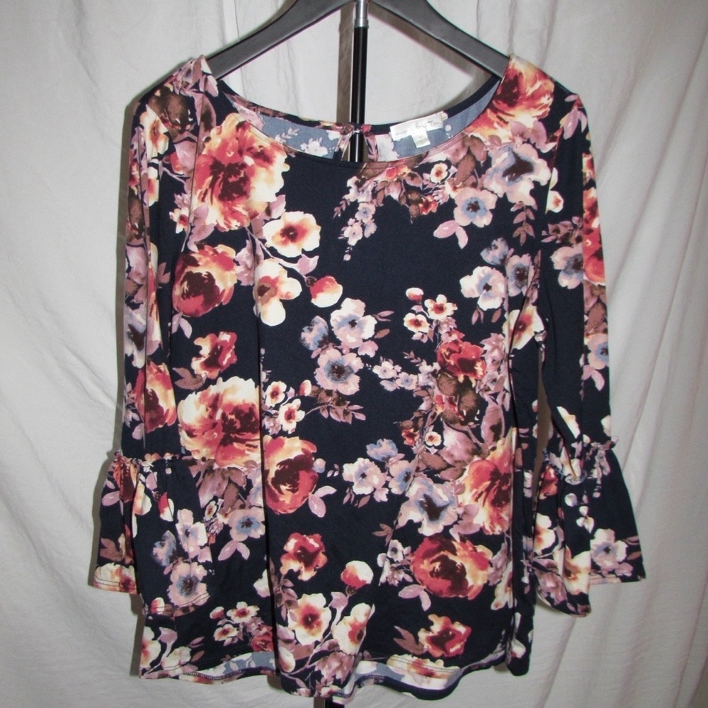 Nine Britton Navy Floral Blouse - Picture 2 of 7